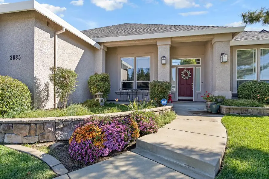 3685 Wimbledon Drive, Redding, CA 96002 - Image #3