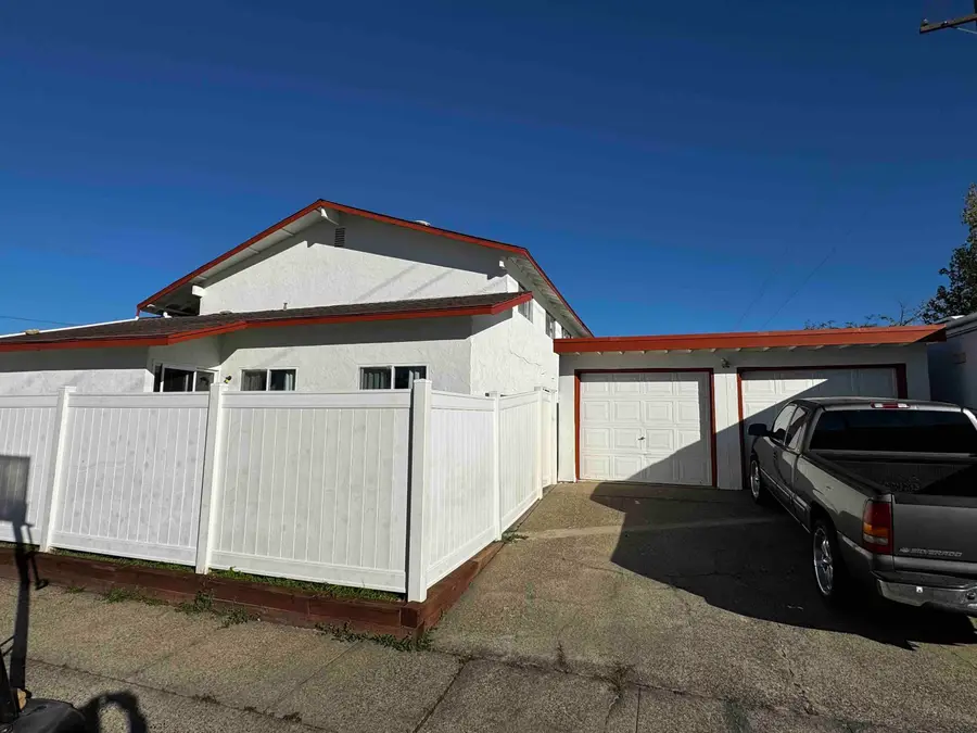 315 Buckeye, Redding, CA 96003 - Image #2