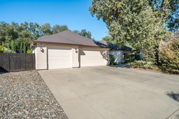 3200 Miramar Way, Redding, CA 96001