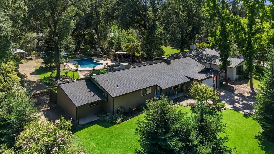 21845 Belmont Drive, Palo Cedro, CA 96073 - Image #2