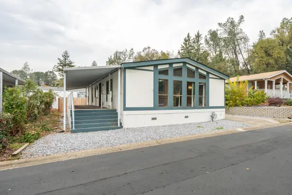 1350 Aztec Path, Redding, CA 96003