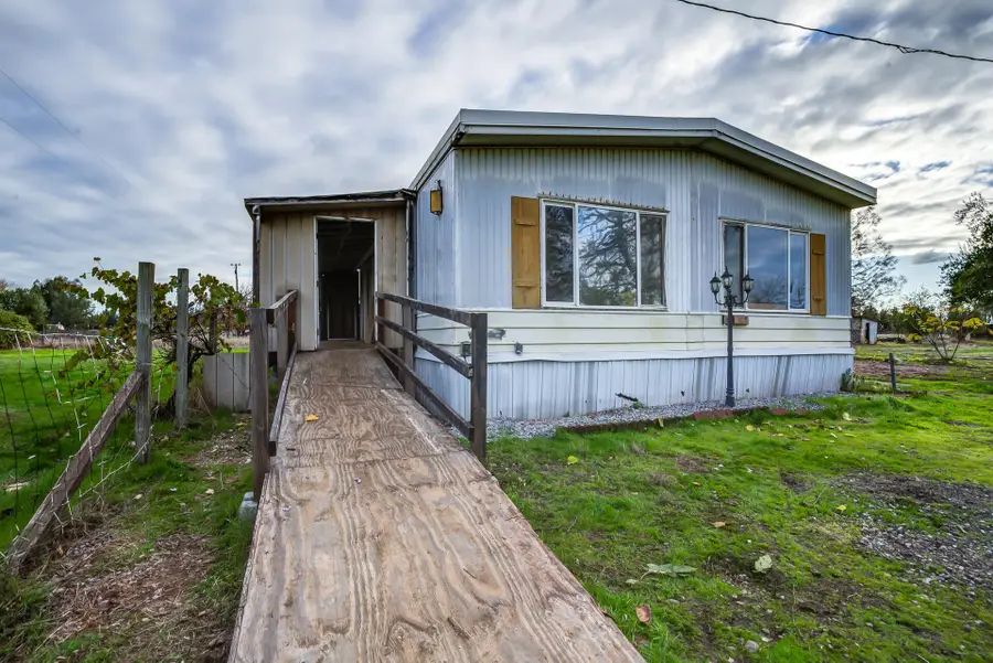 17677 Olinda Road, Anderson, CA 96007 - Image #2