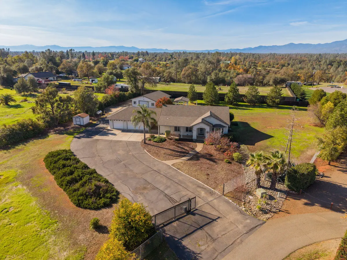 6760 Amber Ridge Drive, Anderson, CA 96007 - Image #1