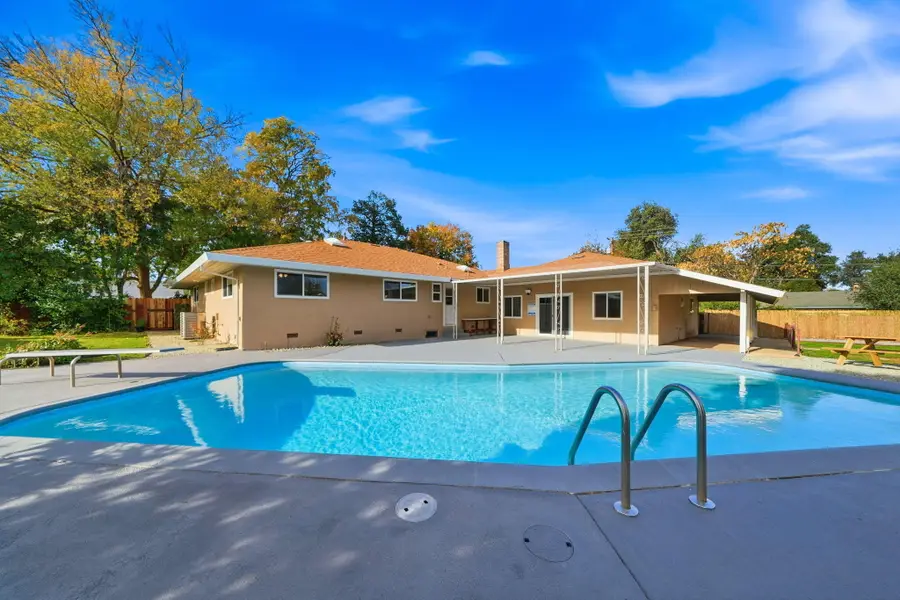 3911 Roesner Avenue, Redding, CA 96002 - Image #2