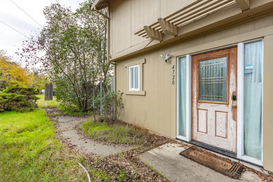 4720 Enchanted Way, Redding, CA 96001 - Image #2