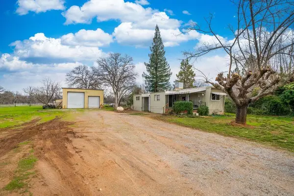 9105 Madrone Way, Redding, CA 96002