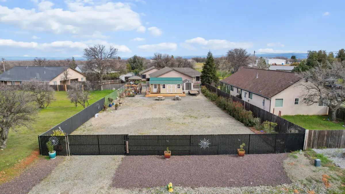 19618 Lake California Drive, Cottonwood, CA 96022 - Image #1