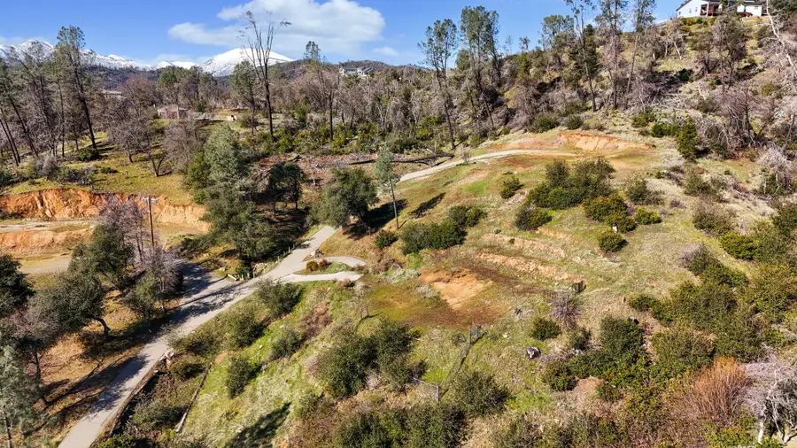 10249 Carrousel Drive, Redding, CA 96001 - Image #2