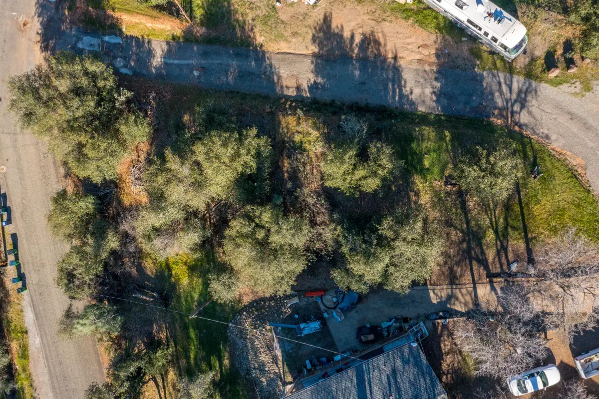 22195 Loop Drive, Redding, CA 96003 - Image #1