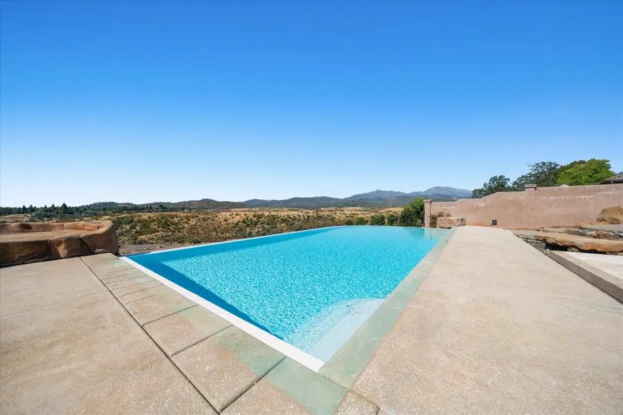 832 Santa Cruz Drive, Redding, CA 96003 - Image #3