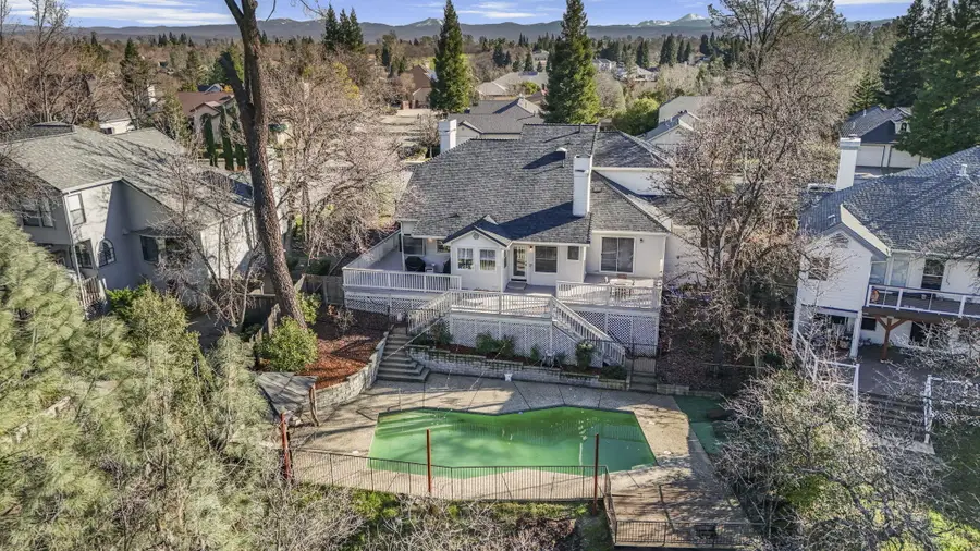 1672 St Andrews Drive, Redding, CA 96003 - #2