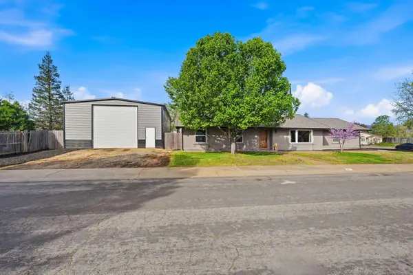 1692 Kildare Drive, Redding, CA 96001