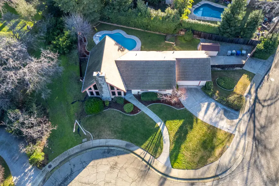 500 Seavy Court, Redding, CA 96001 - Image #3