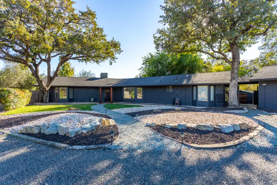 17063 Hawthorne Avenue, Anderson, CA 96007 - Image #2