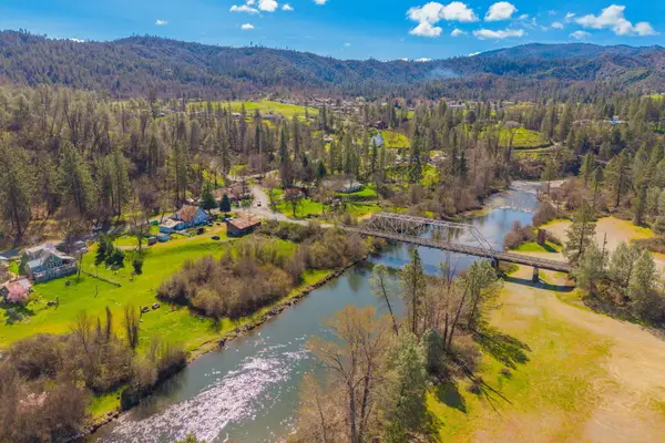 11 Deadwood Road, Lewiston, CA 96052