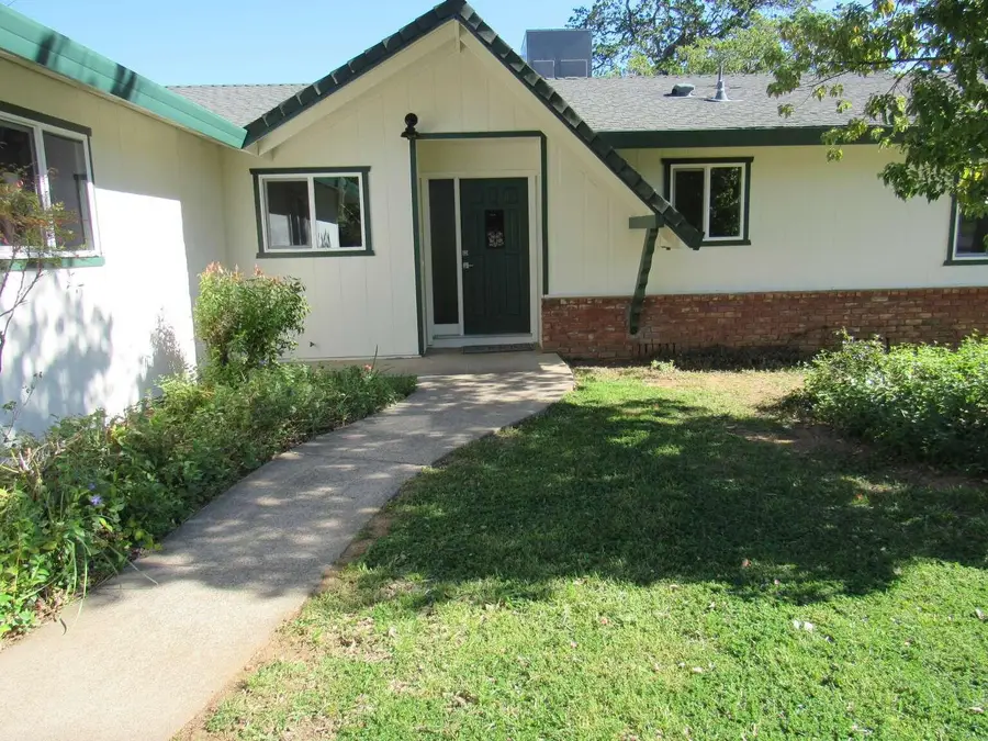 3320 Stratford Avenue, Redding, CA 96001 - #2