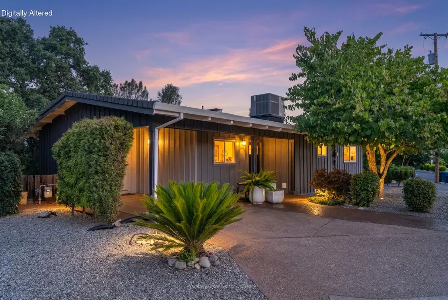 303 Pearl Street, Redding, CA 96003 - #3