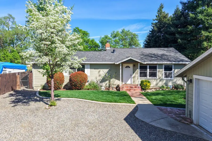 5443 Rosswood Street, Redding, CA 96001 - #2
