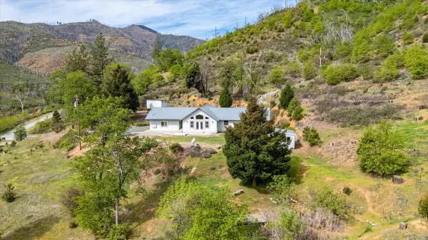23500 Little Slate Creek Road, Lakehead, CA 96051