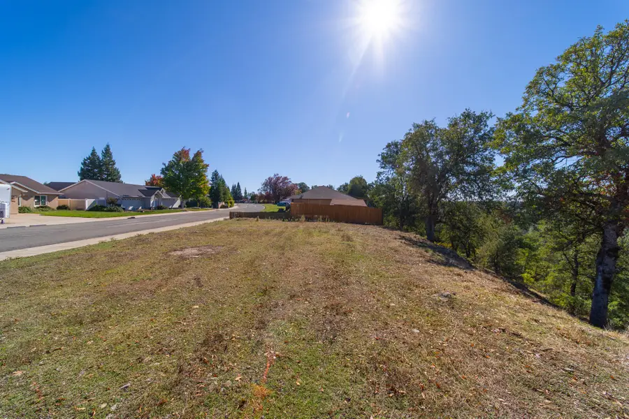 4175 Sunglow Drive, Redding, CA 96001 - #3