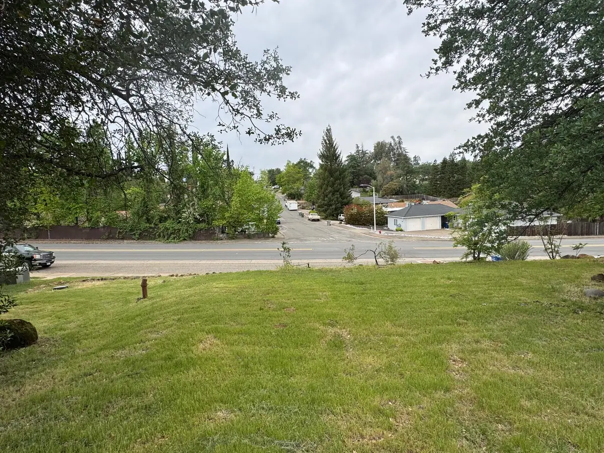 1433 Lakeside Drive, Redding, CA 96001 - #1