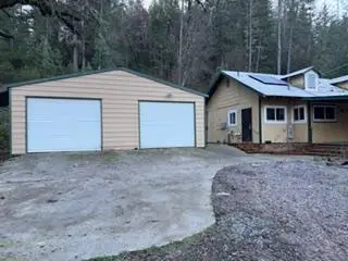 27917 Mineral School Road, Bella Vista, CA 96008