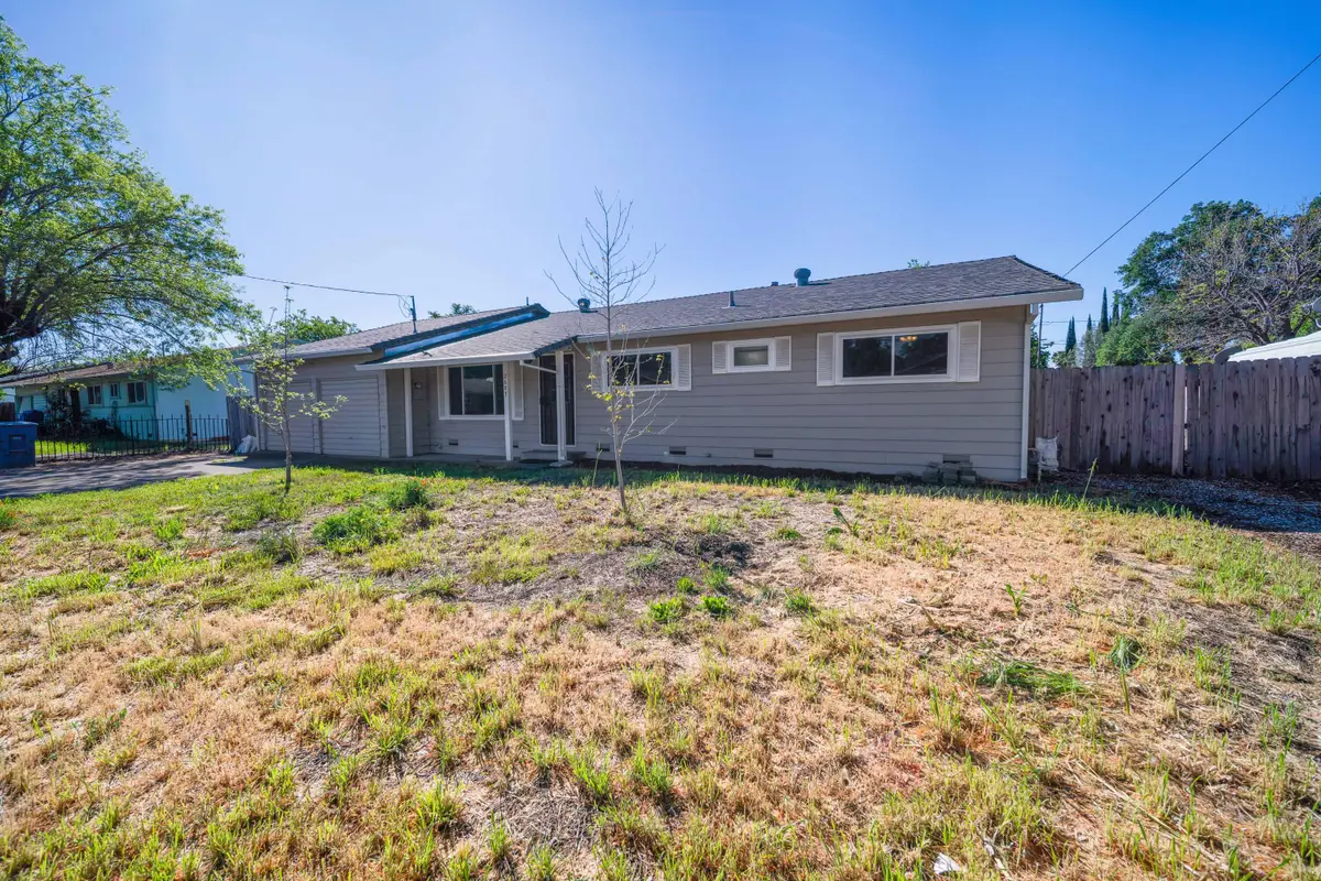 2687 Wilson Avenue, Redding, CA 96002 - #1