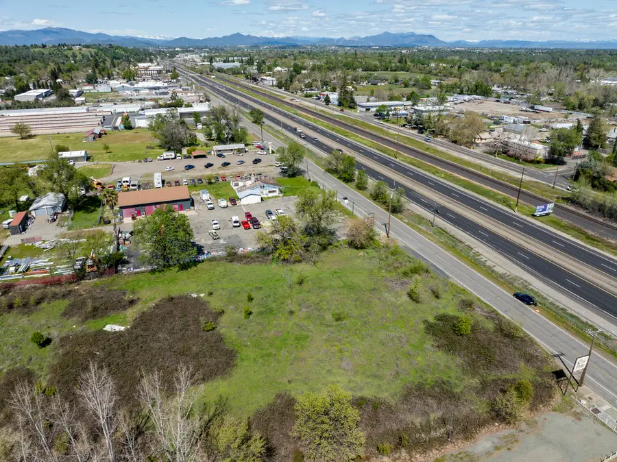 5216 Westside Road, Redding, CA 96001 - #3