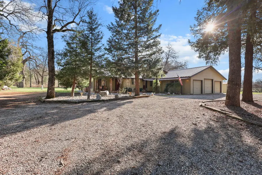 11131 Sara Drive, Redding, CA 96003 - Image #3