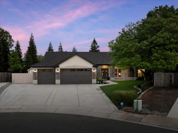 3647 Laver Court, Redding, CA 96002