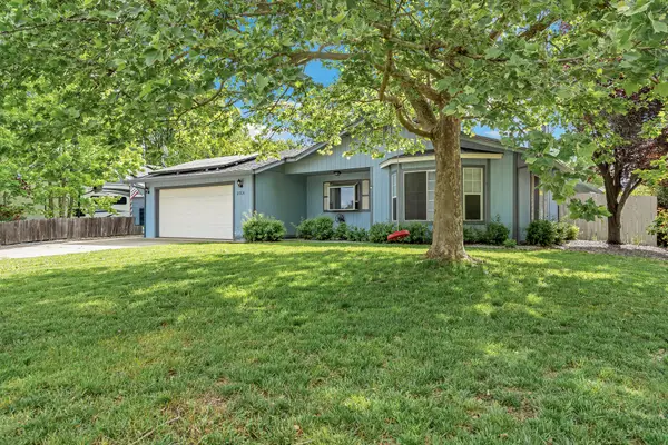 2705 Limestone Court, Anderson, CA 96007