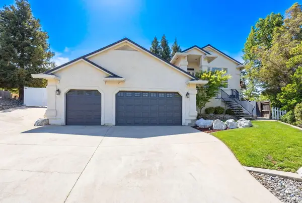 1030 Tulare Court, Redding, CA 96003