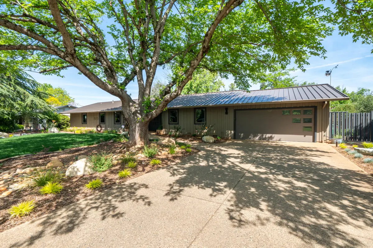 865 Hallmark Drive, Redding, CA 96001 - #1