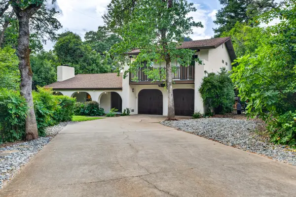 2202 Corral Court, Redding, CA 96002