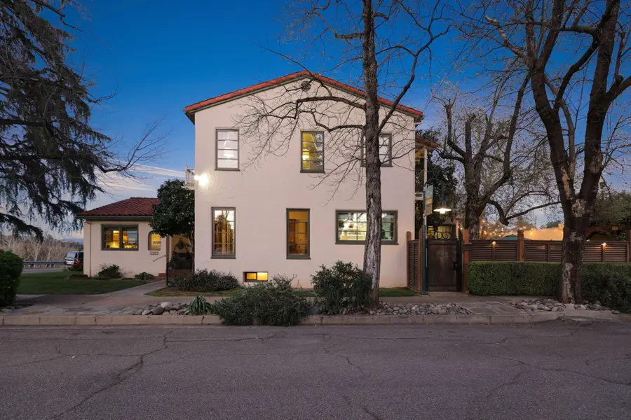 1465 Riverside Drive, Redding, CA 96001 - #2