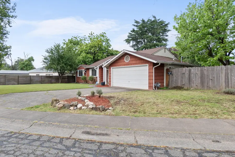 2202 Canal Drive, Redding, CA 96001 - #3