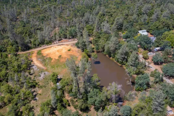 15517 Millie Drive, Redding, CA 96001