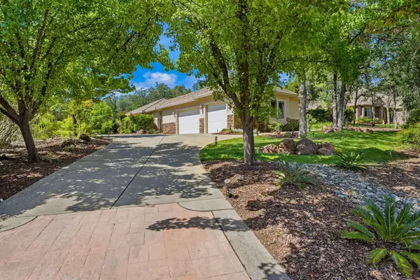 19677 San Vincente Drive, Redding, CA 96003