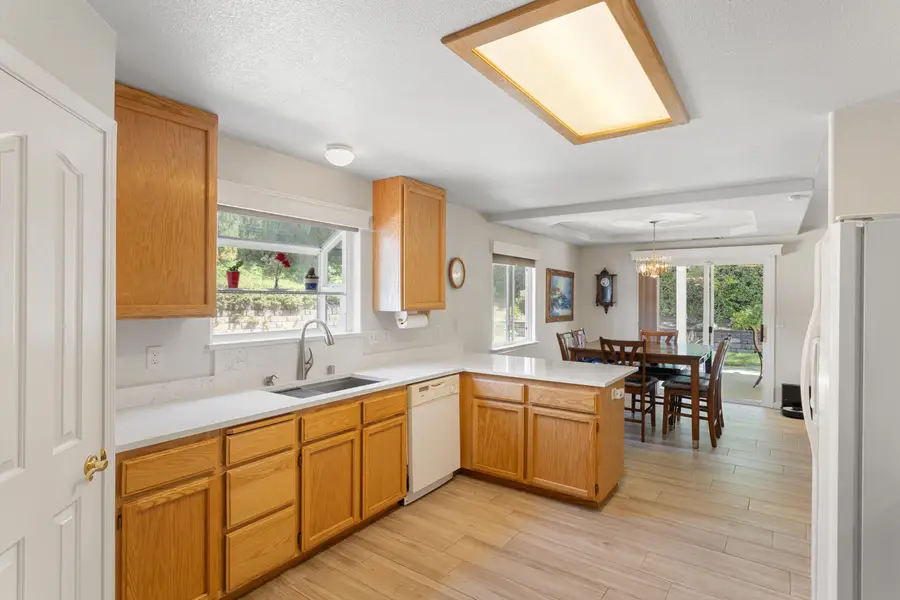 5923 Jonella Way, Redding, CA 96003 - #3