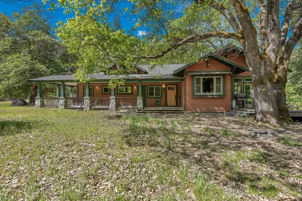 9490 St John Road, Hyampom, CA 96046