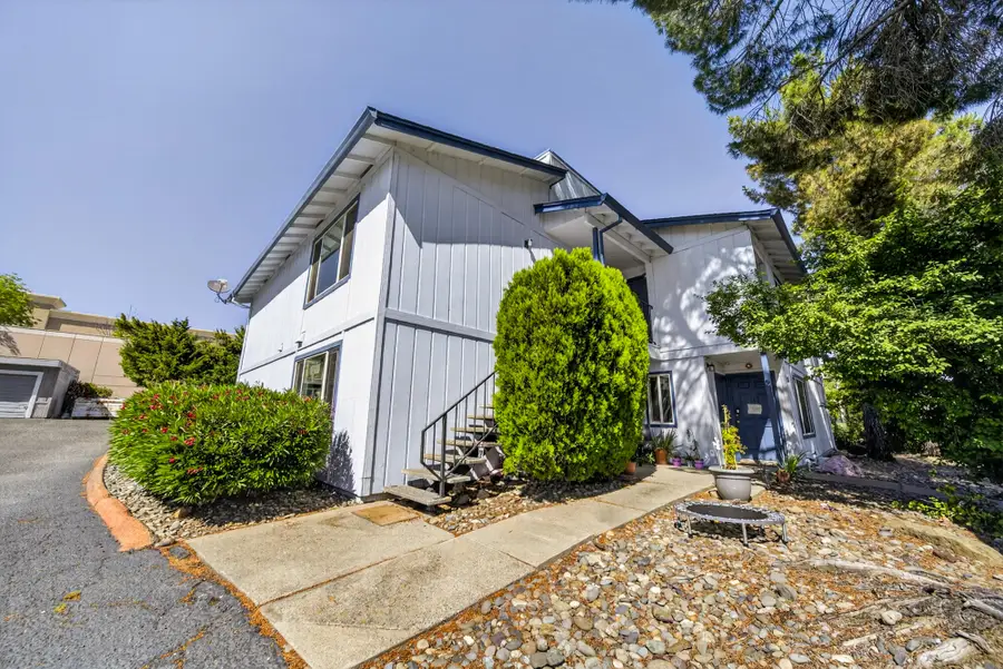 948 Jamieson Court, Redding, CA 96003 - #2