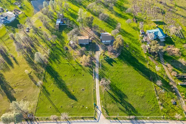 11670 Homestead Lane, Redding, CA 96003