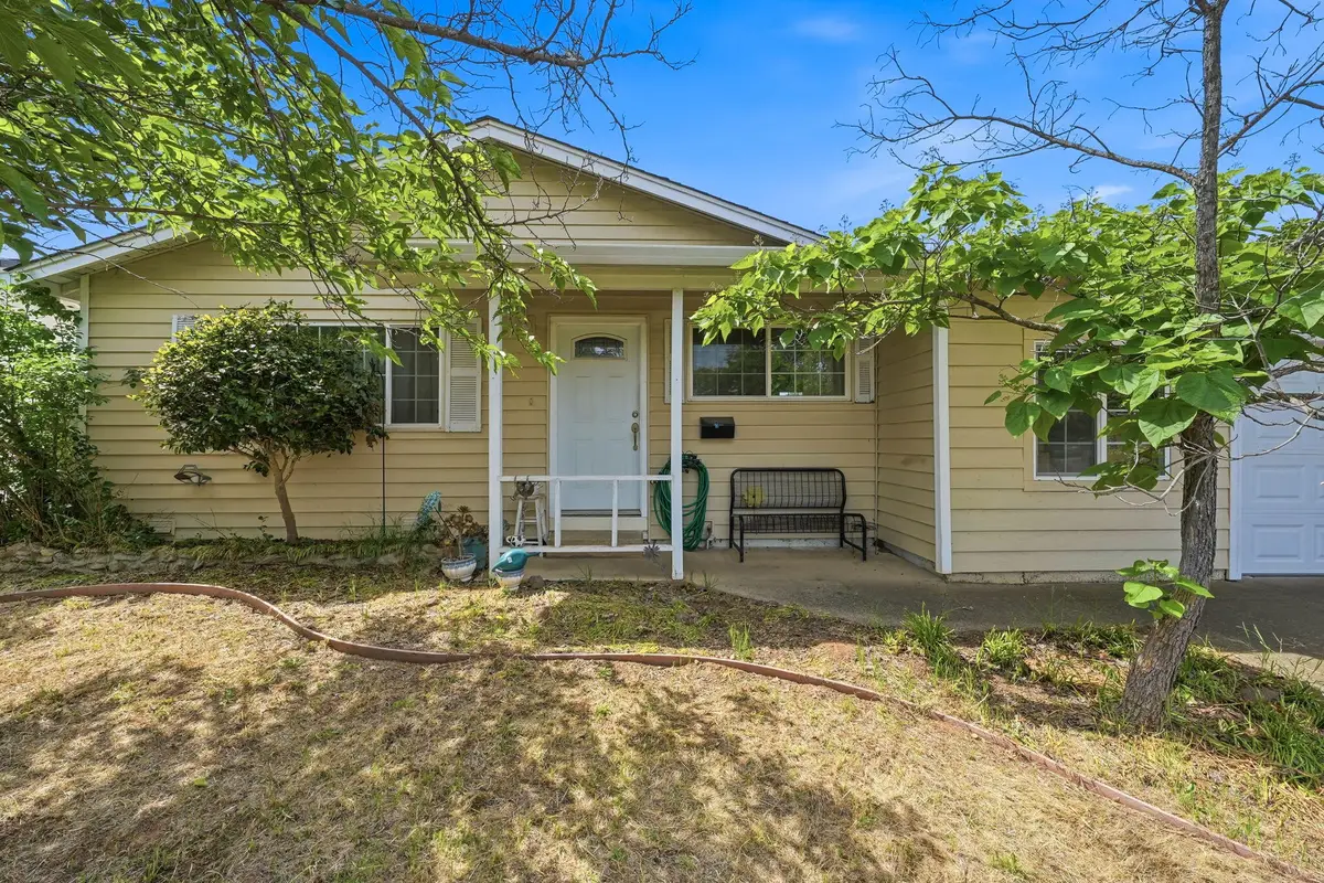 2167 Knobcone Avenue, Anderson, CA 96007 - #1