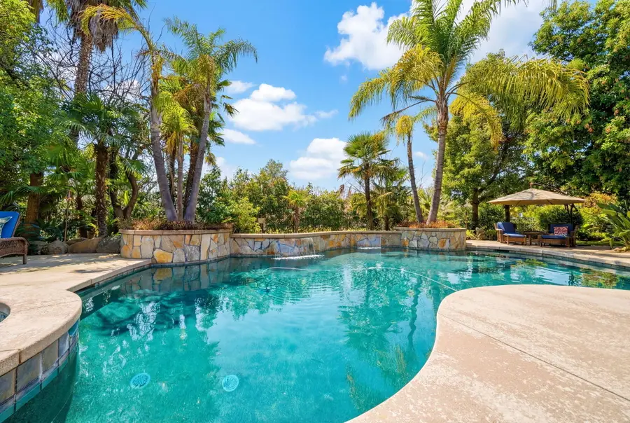 13380 Tierra Heights Road, Redding, CA 96003 - Image #2