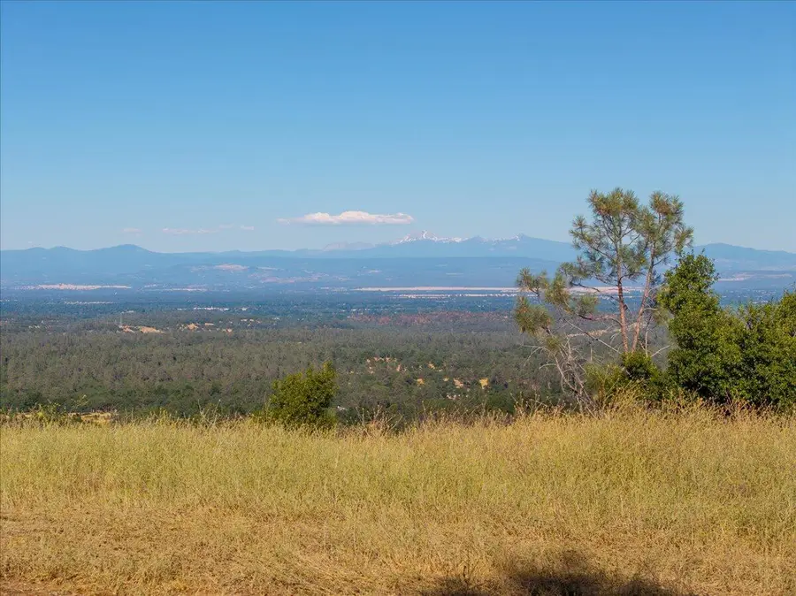 8450 Crown Way, Redding, CA 96001 - #2