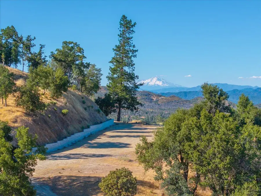 8450 Crown Way, Redding, CA 96001 - #3