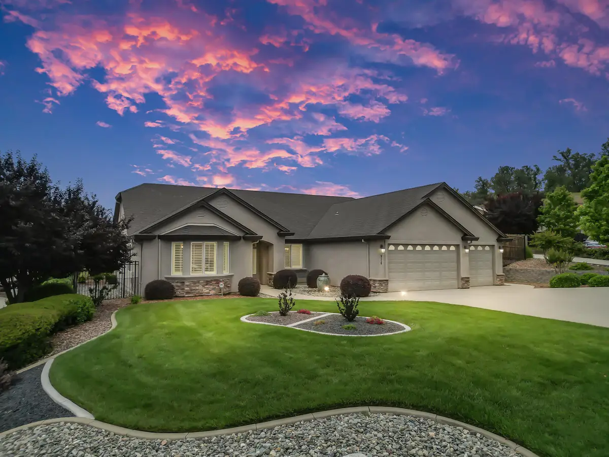 926 Fantenell Court, Redding, CA 96003 - #1