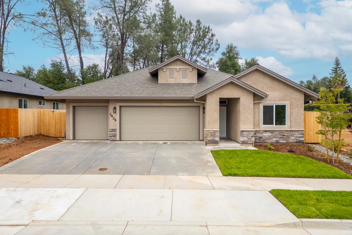 3424 Lowland Avenue, Redding, CA 96002 - #1