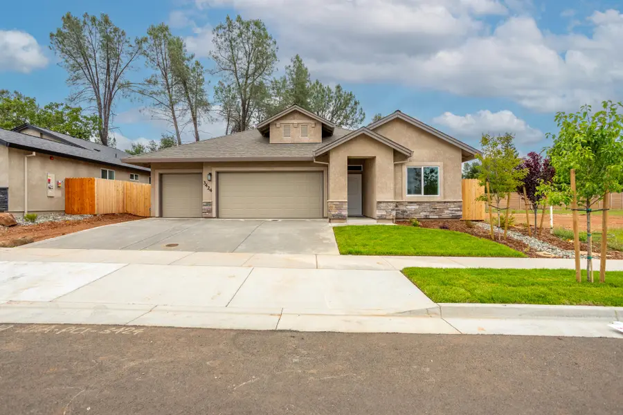 3424 Lowland Avenue, Redding, CA 96002 - #3
