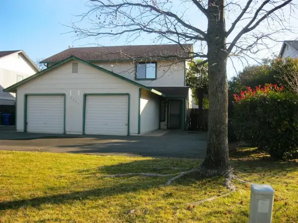 2053 Charade Way, Redding, CA 96003